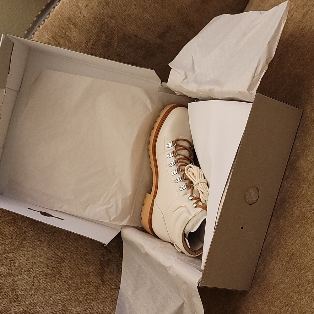 Marc Fisher MALLIE Lug Sole Sherpa Booties - Picture 16 of 16